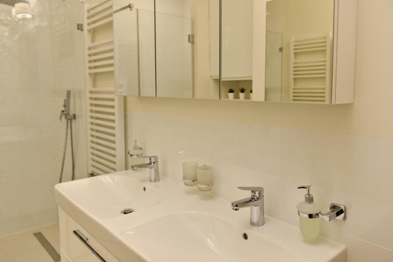 La Gioia Elegant Spacious Apartment Krakow Luaran gambar